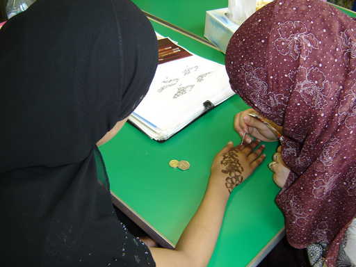 Henna Painter