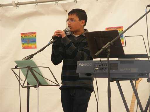 Asad sings Nasheeds